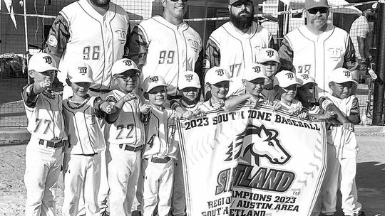 The Taylor Ducks 6U baseball team and coaches happily pose with a banner on Saturday, June 24 after winning the 6U Shetland Regional Tournament held in Hutto. Photos courtesy of Ryan Ness