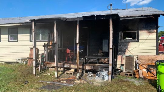 Blaze displaces Coupland family, donations sought