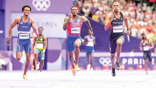 Botched exchange dooms Team USA 4x100