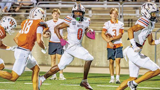 Chavies leads Hippos past Warriors