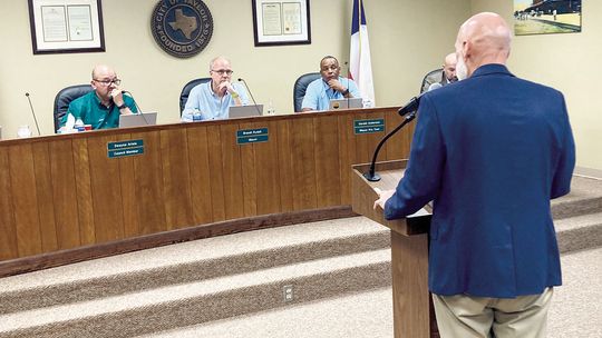 Chief Financial Officer Jeff Wood presents the proposed tax rate for the Fiscal Year 2024 budget to the City Council Aug. 10. Photo by Nicole Lessin