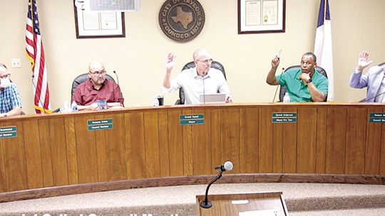 Taylor City Council votes 3-2 to approve an ordinance which increases council stipends to $1,000 a month and $1,500 a month for the mayor position. Screenshot from Taylor City Council meeting