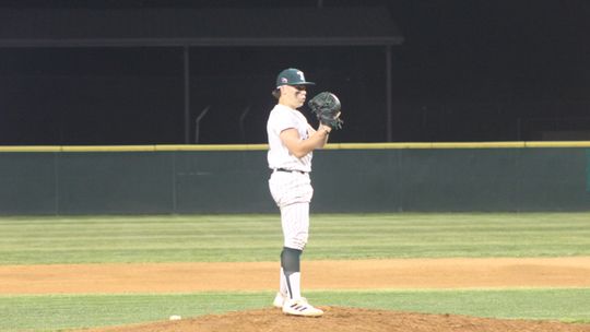 Ducks baseball wins pair