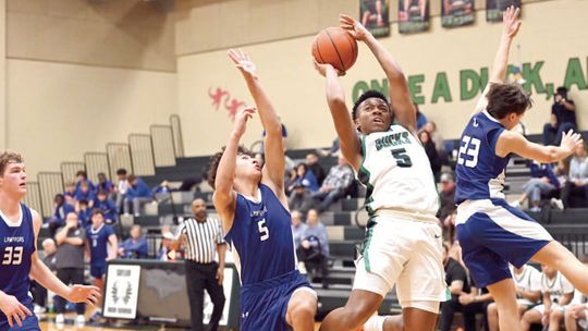 Ducks fall to Badgers, 53-49