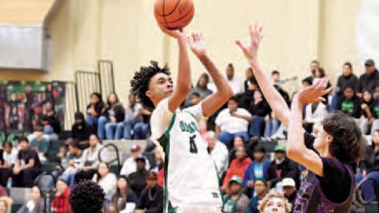 Ducks lose sixth straight versus Badgers