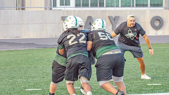 Ducks open fall camp with experienced roster, strong first day