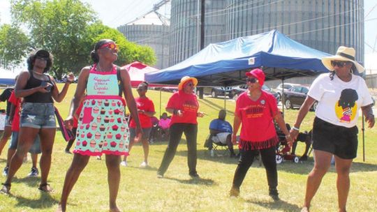 LM River Dance Connections and others celebrate Juneteenth at Fannie Robinson Park in Taylor June 18. Photo by Fernando Castro