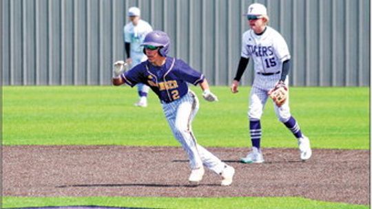 Isaac Lizardo utilized his speed by stealing a base. Photo by Larry Pelchat