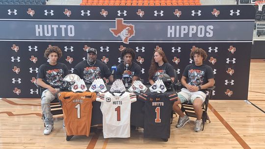 Fields commits to Oklahoma