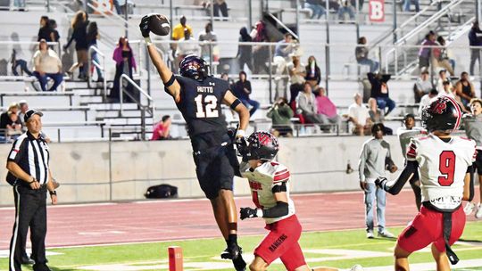 Fields picks up offers from major college football programs