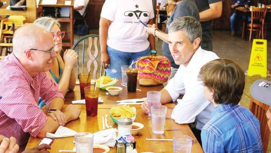 Beto O’Rourke (right) and his son Henry enjoy lunch at El Corral Lozano with Mayor Brandt Rydell and his wife Juile. Photo by Jason Hennington