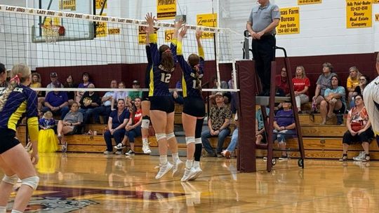 Granger’s district win streak ends versus Thorndale