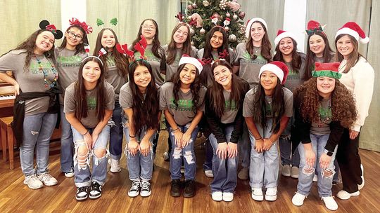 HI-STEPPERS GET FESTIVE