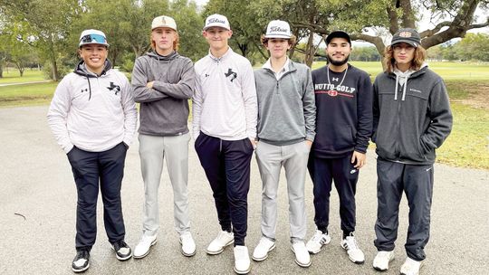 The Hutto Hippos golf team braved the cold weather and played a round of scramble on Monday, Nov. 14, to get some practice before the season.