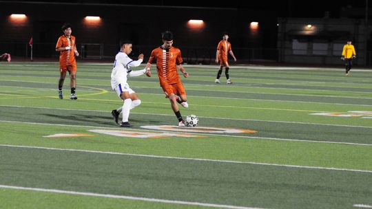 Hippos soccer rout Temple