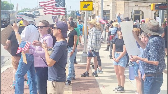 HUNDREDS PARTICIPATE IN NO KINGS DEMONSTRATION