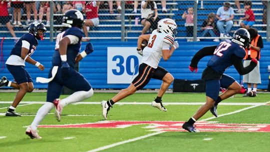 Hutto defeats Patriots on road