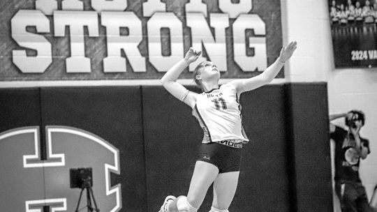 Hutto falls to Gateway Prep in season opener