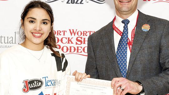 Hutto FFA members win FWSSR Calf Scramble scholarships