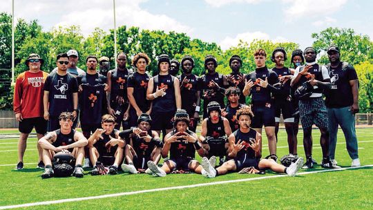 Hutto football reaches 7-on-7 state