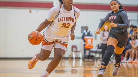 Hutto girls basketball starts 0-2