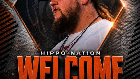 Hutto hires Weaver as wrestling, O-line coach