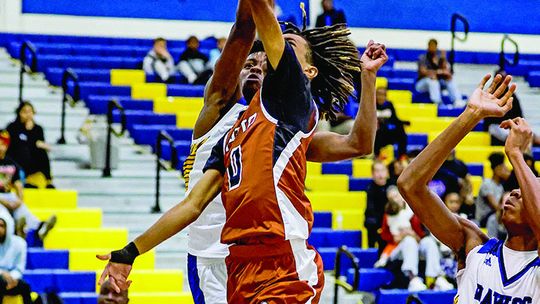 Hutto hoops conquers Vikings