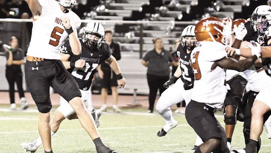 Hutto’s turnovers prove costly in loss to Vipers