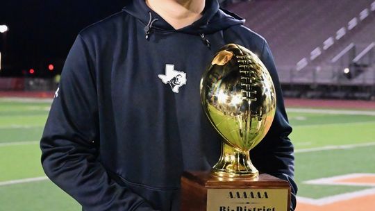 Hutto scrapes by Bowie 35-28