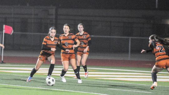 HUTTO SOCCER STARTS DISTRICT PLAY VERSUS MIDWAY