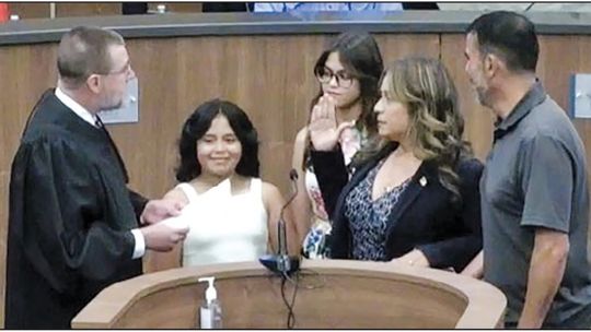 Hutto swears in new councilwoman