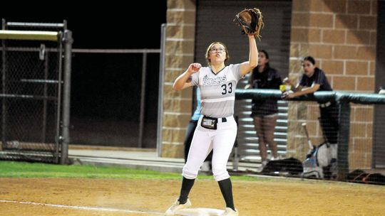 Lady Ducks junior Kayleigh Page tracking the ball to her glove to secure an out. Photos by Evan Hale