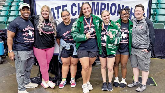 Lady Ducks powerlifting competes at state