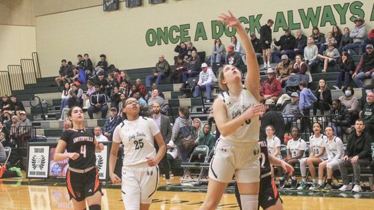 Lady Ducks smother Lady Tigers