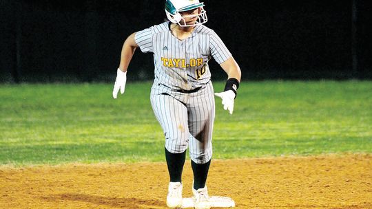 Lady Ducks softball wins pair