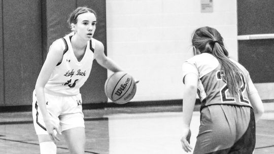 Lady Ducks take down Tigerettes