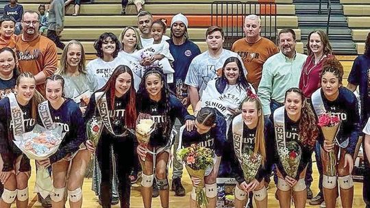 Lady Hippos battle Weiss on senior night