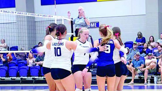 Lady Lions win in five sets versus Rogers