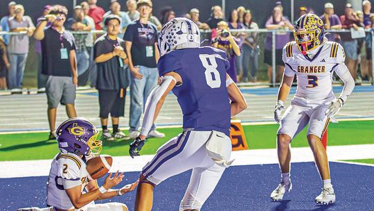 Lions dominate Bulldogs, 77-31