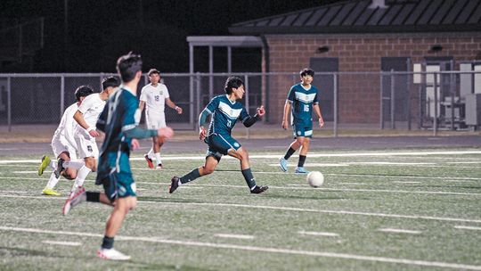 Los Patos victorious over rival Rockdale