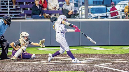 Madsen leads Thrall to district opener victory