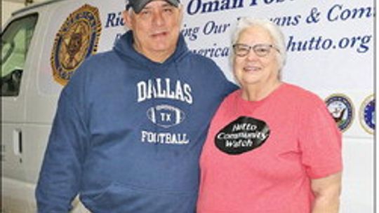 Ed Wrinkle and Ida Weaver of the Hutto Community Watch encourage non-profits to grow together.