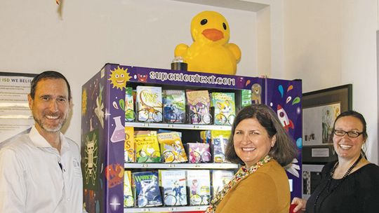 Pasemann, Main Street elementary schools launch book-vending machines