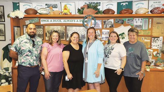 PRINCIPALS VISIT DUCK ROOM