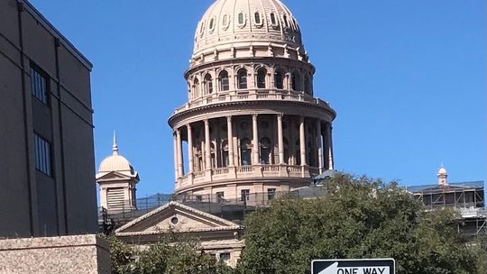 Redistricting bill heads to Abbott’s desk