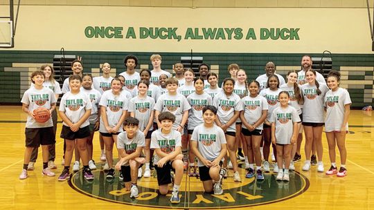Taylor hosts youth basketball camp
