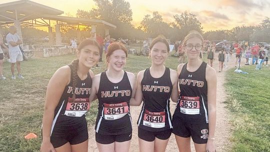Taylor, Hutto open cross country season