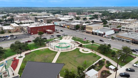 Taylor investing $550,000 into downtown businesses