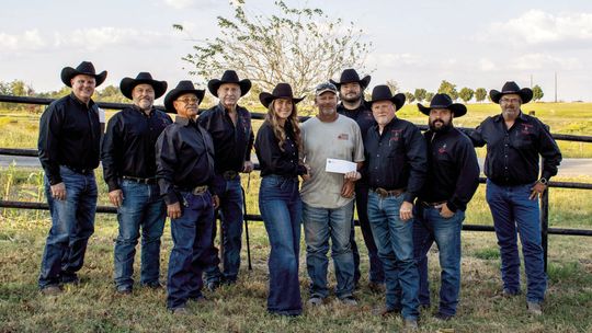 Taylor Rodeo Association donates $18k to local livestock clubs