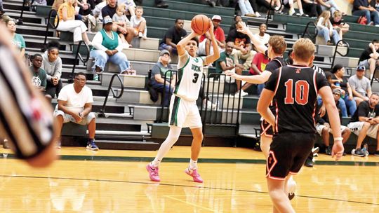 Taylor rolls past Smithville in season-opener rout